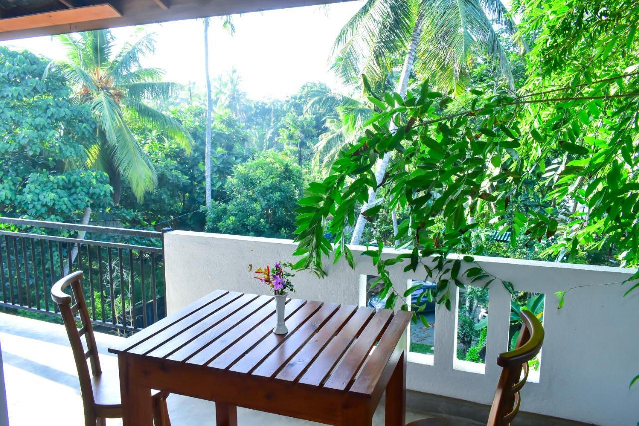 Onera Villa Hikkaduwa Exterior photo